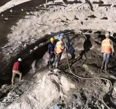 温岭拱顶带模注浆料的施工流程及注意事项